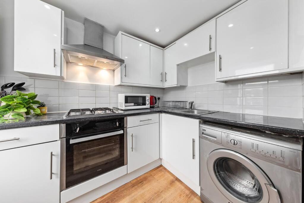 1Br Modern Flat On Edgware Rd Ed3 Apartment Londra Exterior foto